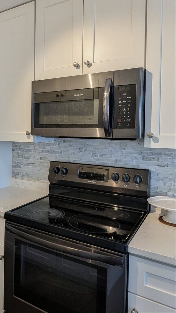 721 Elmhurst Road, Unit G Des Plaines, IL 60016 - Photo 5 of 19 Gallery Image 5