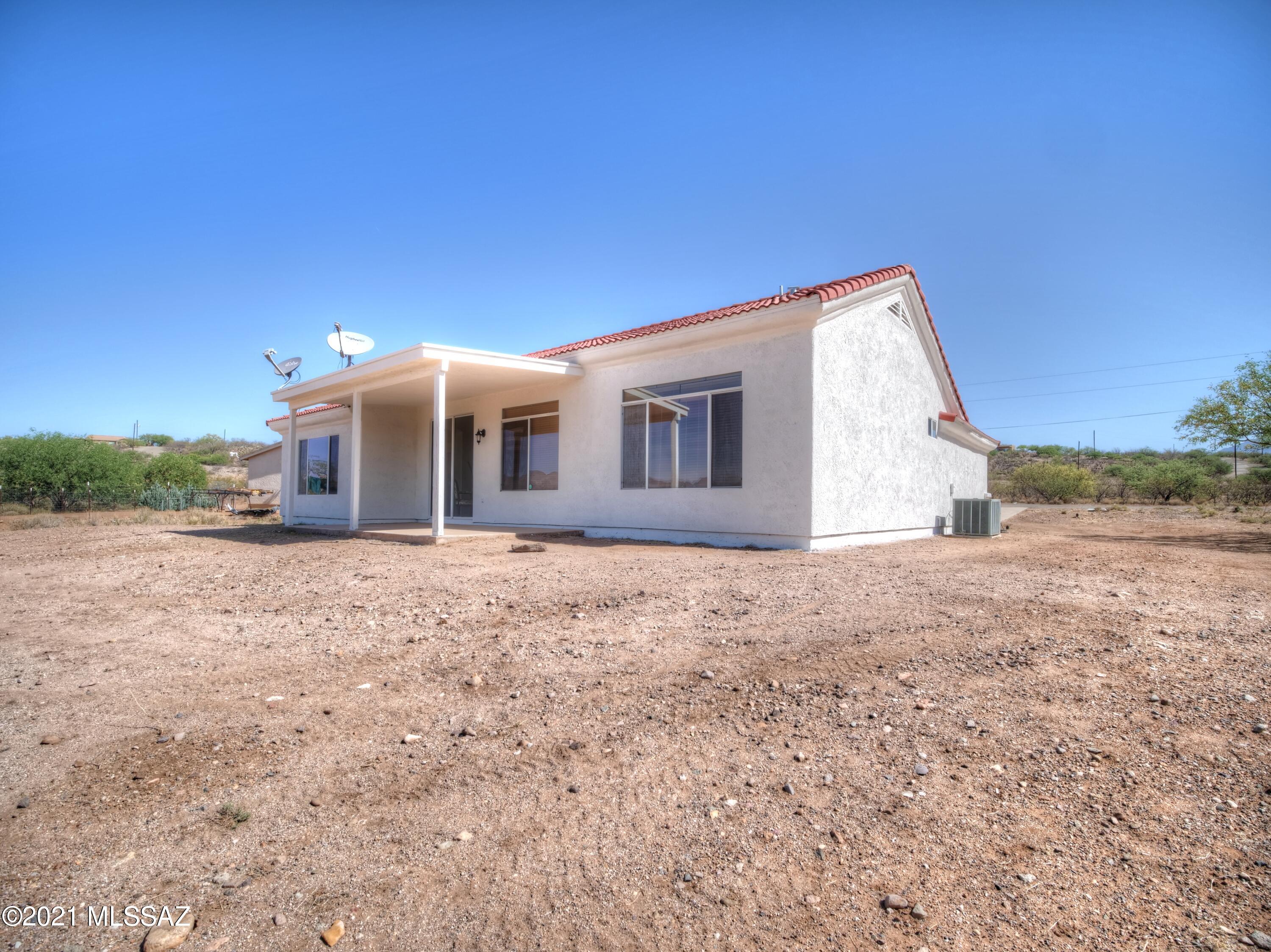 252 Lima Court Rio Rico, AZ 85648 - Photo 2 of 20
