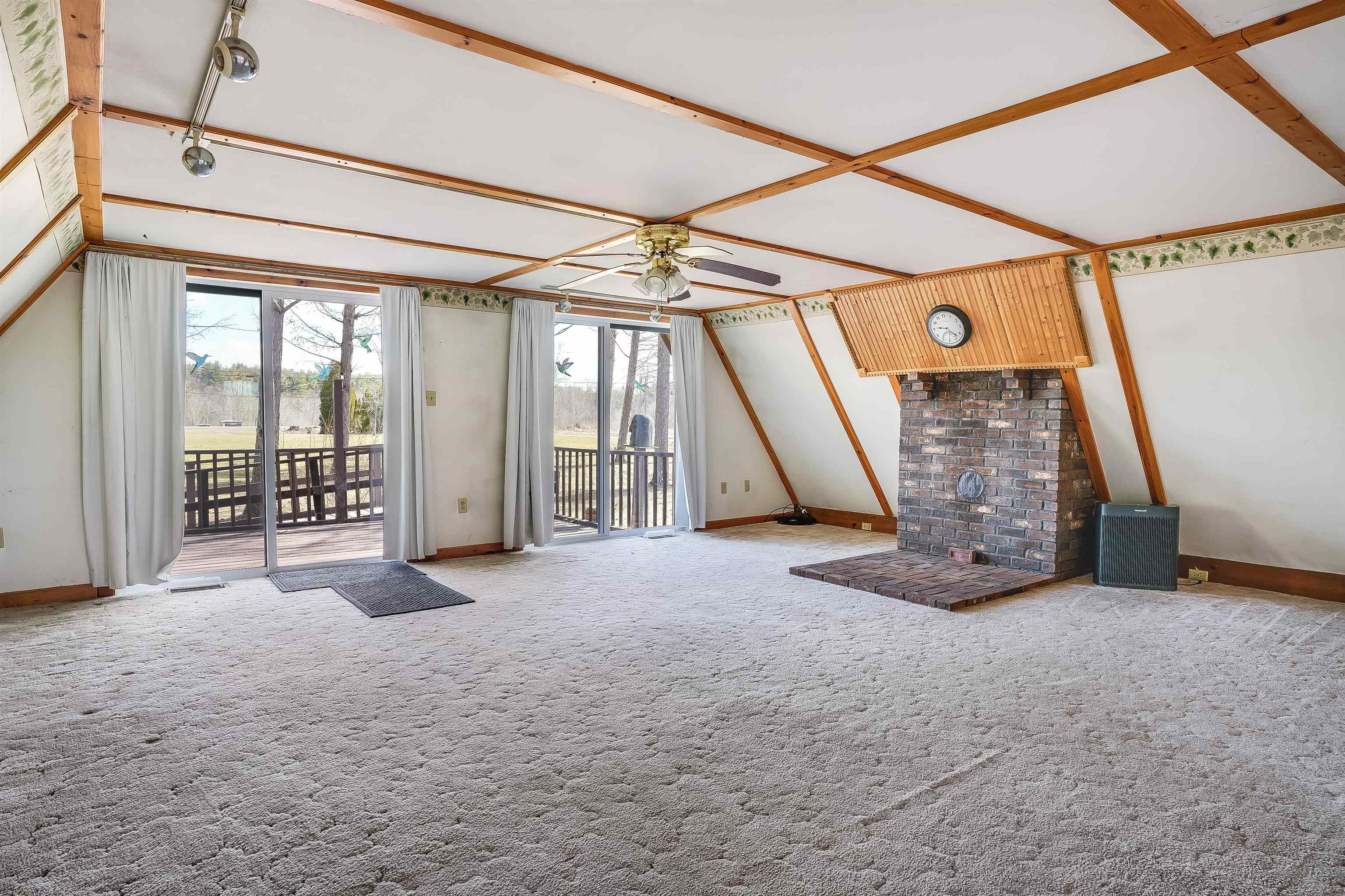 328 Stage Road Nottingham, NH 03290 - Photo 14 of 58