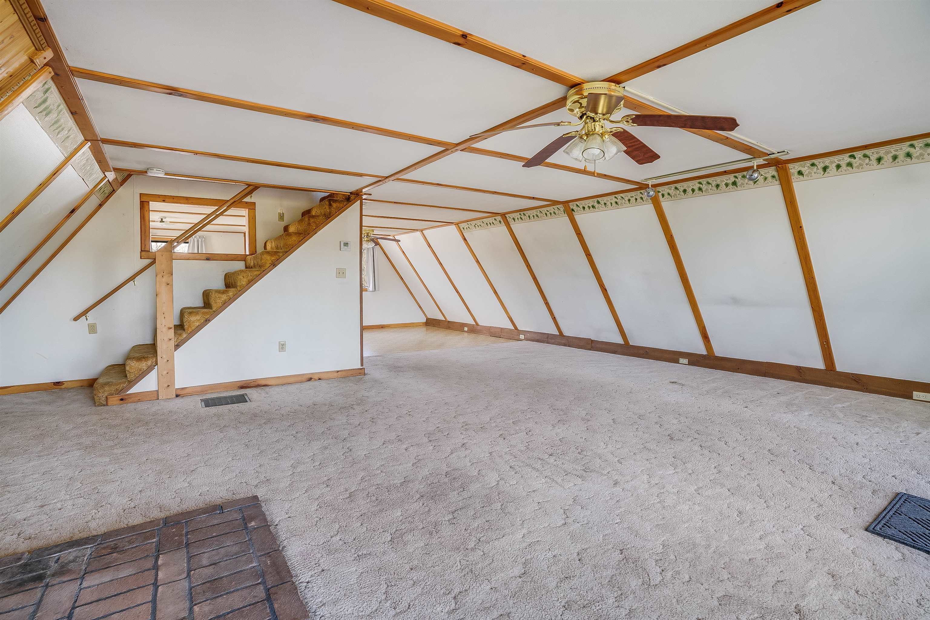 328 Stage Road Nottingham, NH 03290 - Photo 16 of 58