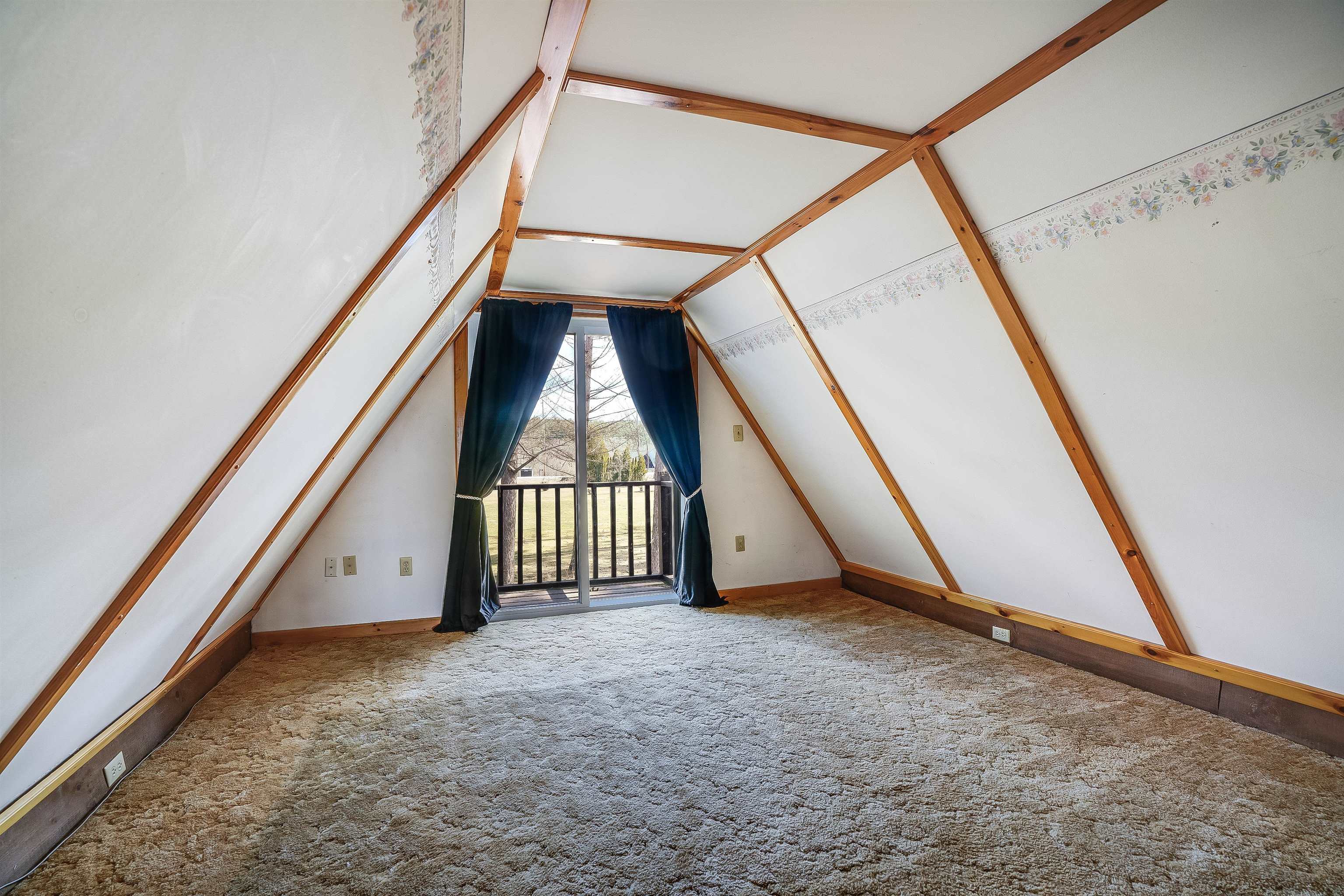 328 Stage Road Nottingham, NH 03290 - Photo 32 of 58