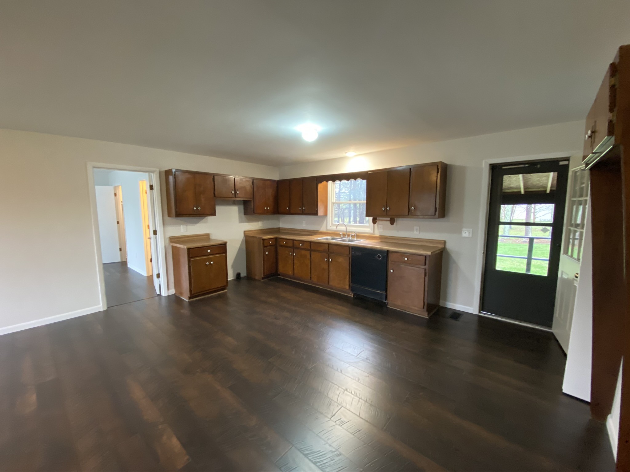 3419 Lynchburg Road Winchester, TN 37398 - Photo 3 of 16 Gallery Image 3