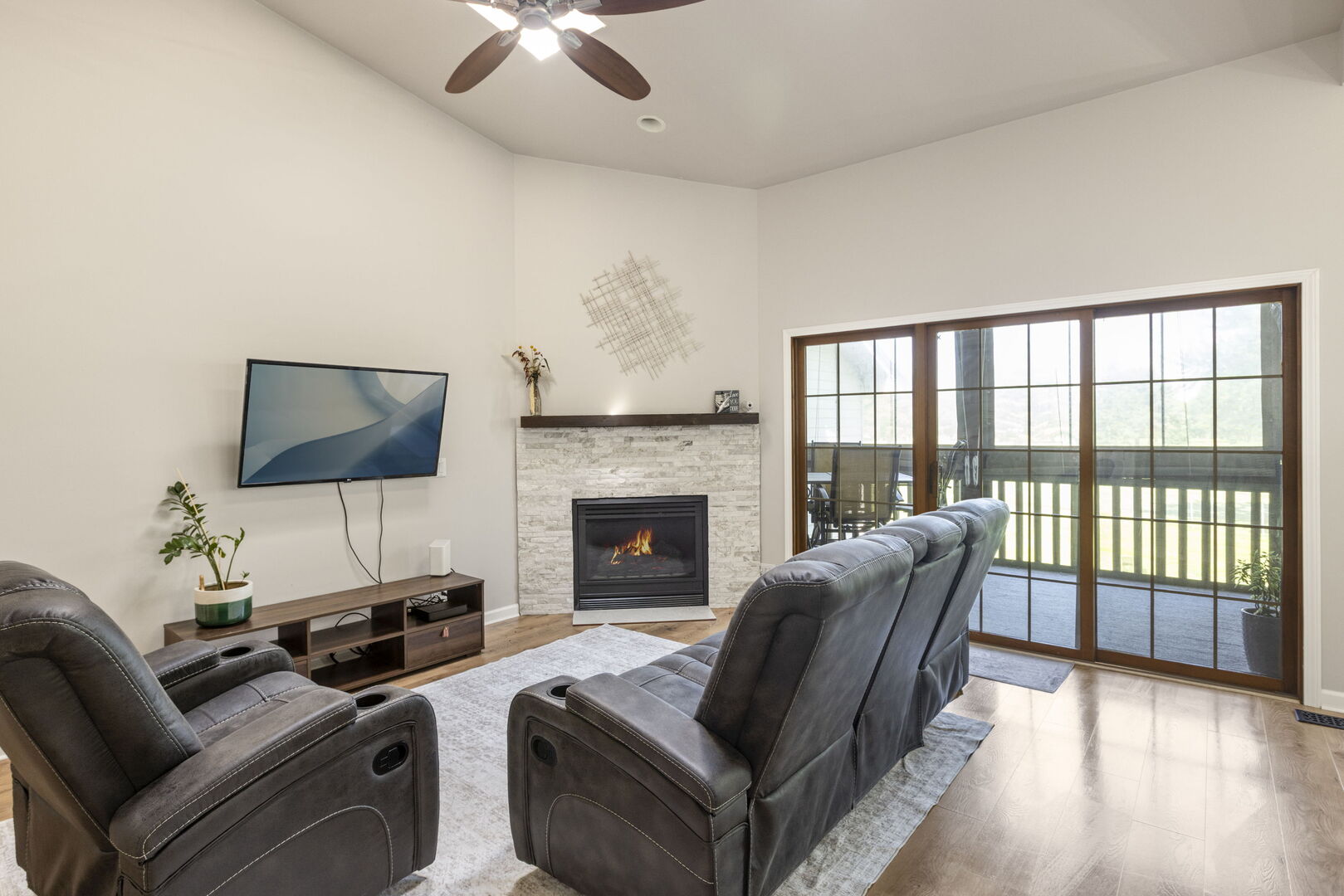 11174 West Algonquin Road, Unit 11174 Huntley, IL 60142 - Photo 3 of 28