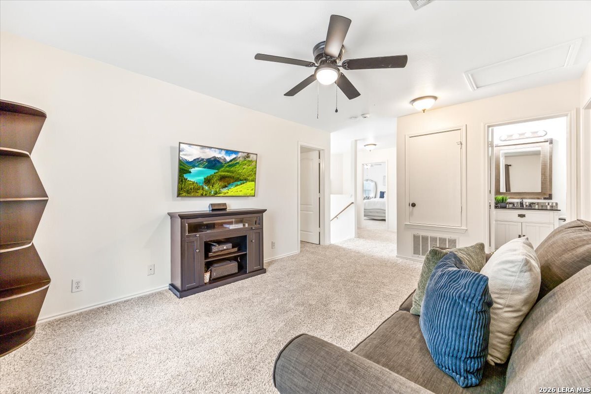 120 Kitty Hawk Run Cibolo, TX 78108 - Photo 20 of 52