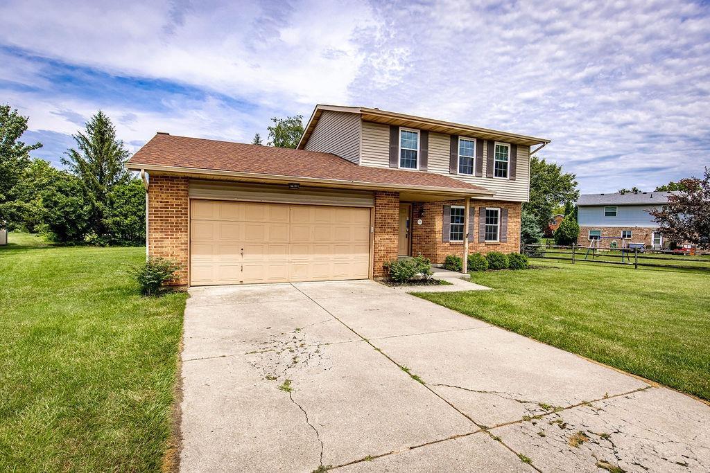 6215 Deer Run Road Middletown, OH 45044 - Photo 4 of 47 Gallery Image 4
