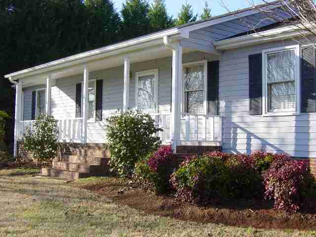 238 State Rd S-39-300 Pickens, SC 29671 - Photo 4 of 8