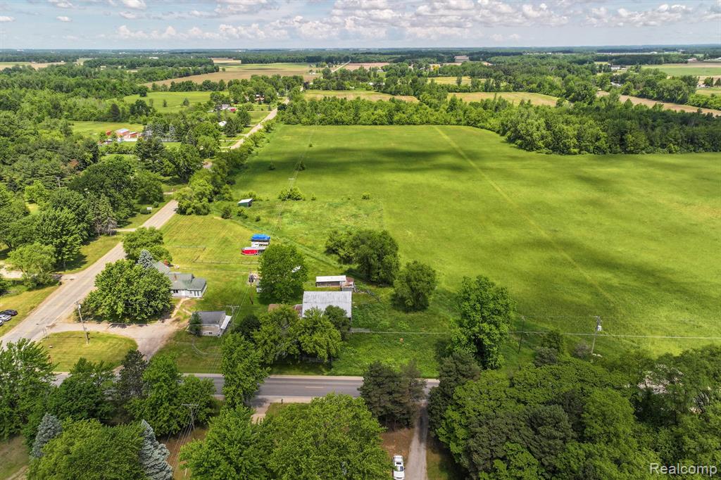 8990 Birch Run Road Millington, MI 48746 - Photo 16 of 52