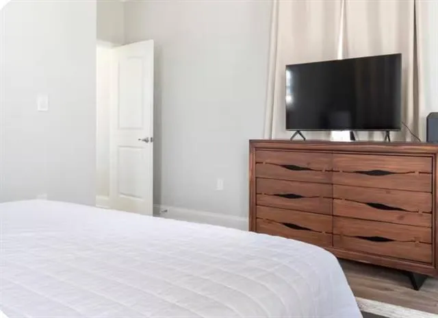 $2,100 | 1234 Louisa Street, New Orleans, LA 70117