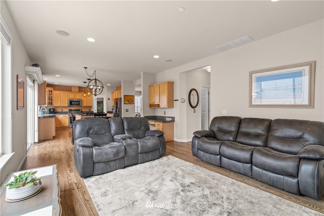 2607 Ferndale Place Northeast Renton, WA 98056 - Photo 17 of 39 Gallery Image 17