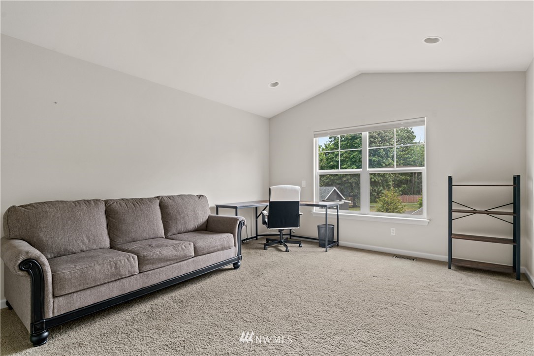 2607 Ferndale Place Northeast Renton, WA 98056 - Photo 28 of 39 Gallery Image 28