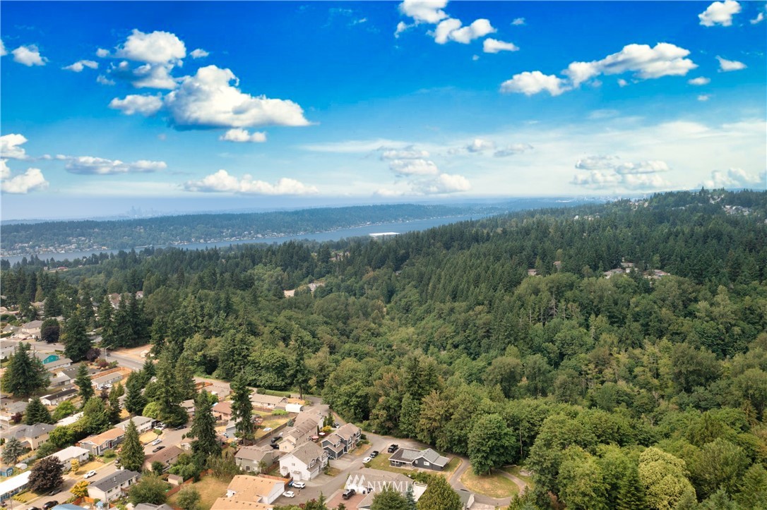 2607 Ferndale Place Northeast Renton, WA 98056 - Photo 36 of 39 Gallery Image 36