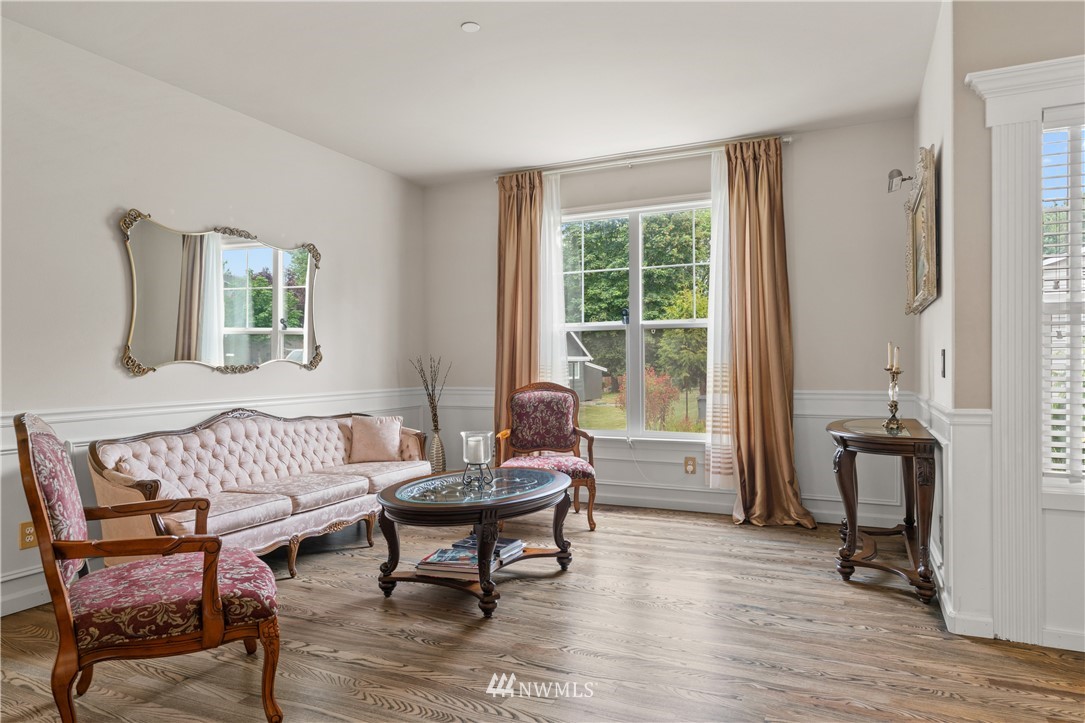 2607 Ferndale Place Northeast Renton, WA 98056 - Photo 10 of 39 Gallery Image 10