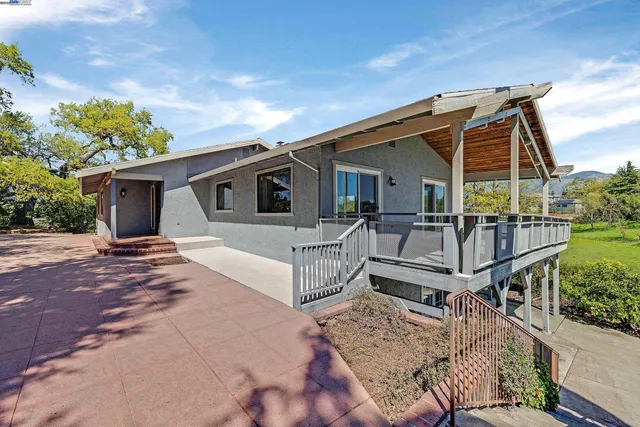 $1,750,000 | 855 A El Pintado Road, Danville, CA 94526