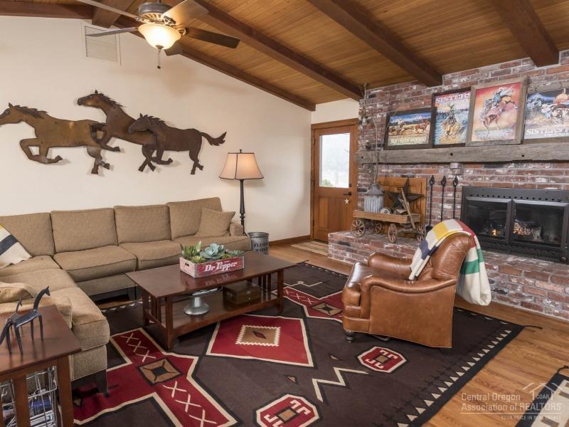18769 Ridgecrest Road Bend, OR 97703 - Photo 6 of 22 Additional Photo