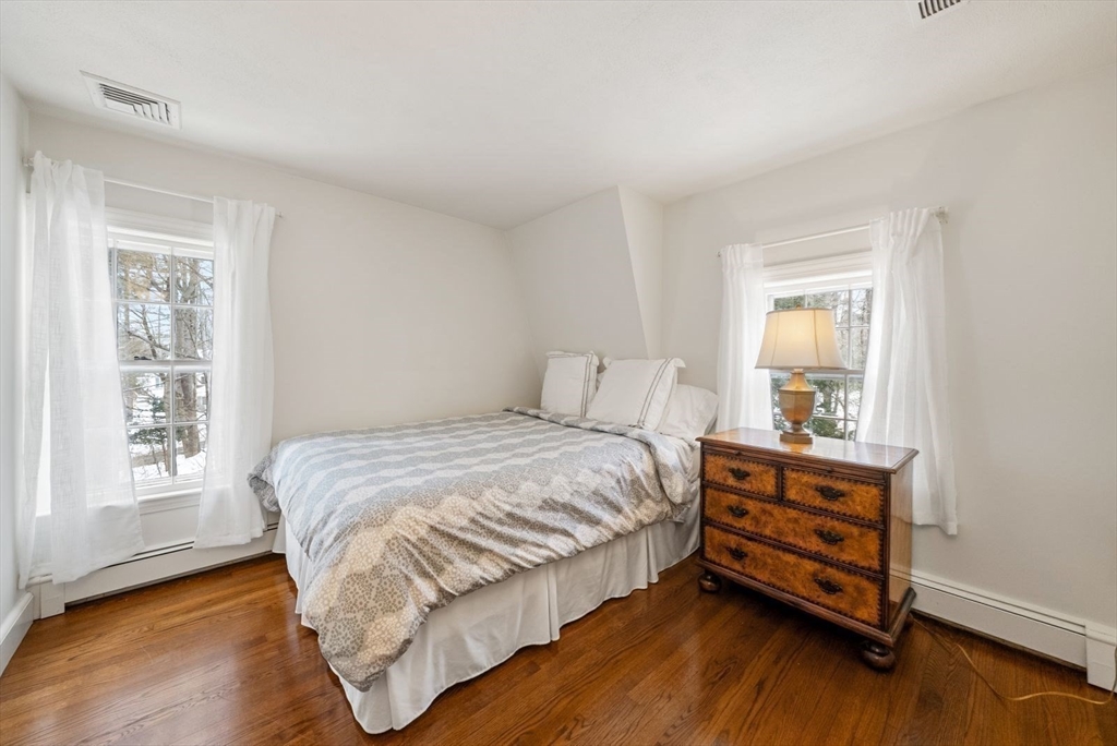 25 Longmeadow Road Wellesley, MA 02482 - Photo 28 of 39 Gallery Image 28