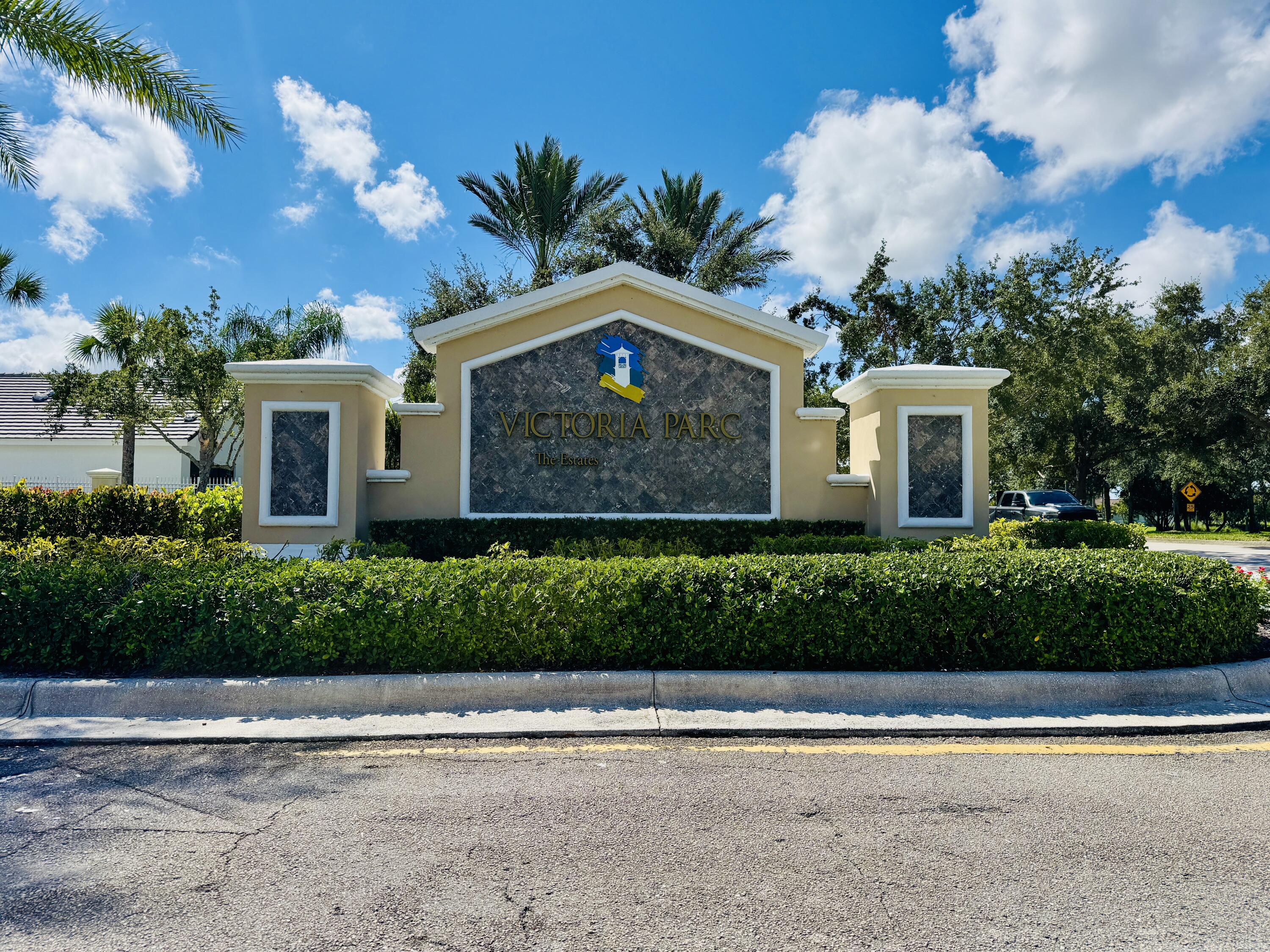 11479 Southwest Glengarry Court Port St. Lucie, FL 34987 - Photo 24 of 24 a front view of house with yard and green space