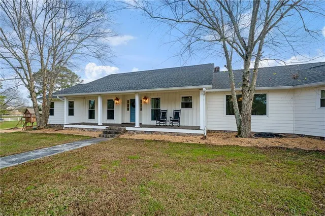 $799,900 | 166 Big Springs Road Southeast, Calhoun, GA 30701