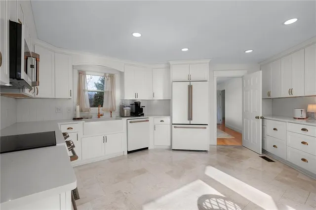 $799,900 | 166 Big Springs Road Southeast, Calhoun, GA 30701