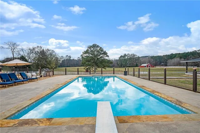 $799,900 | 166 Big Springs Road Southeast, Calhoun, GA 30701