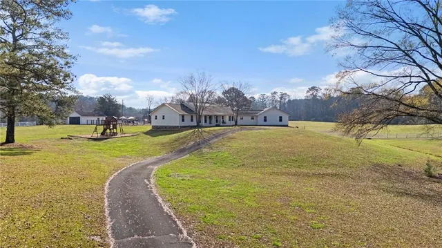 $799,900 | 166 Big Springs Road Southeast, Calhoun, GA 30701