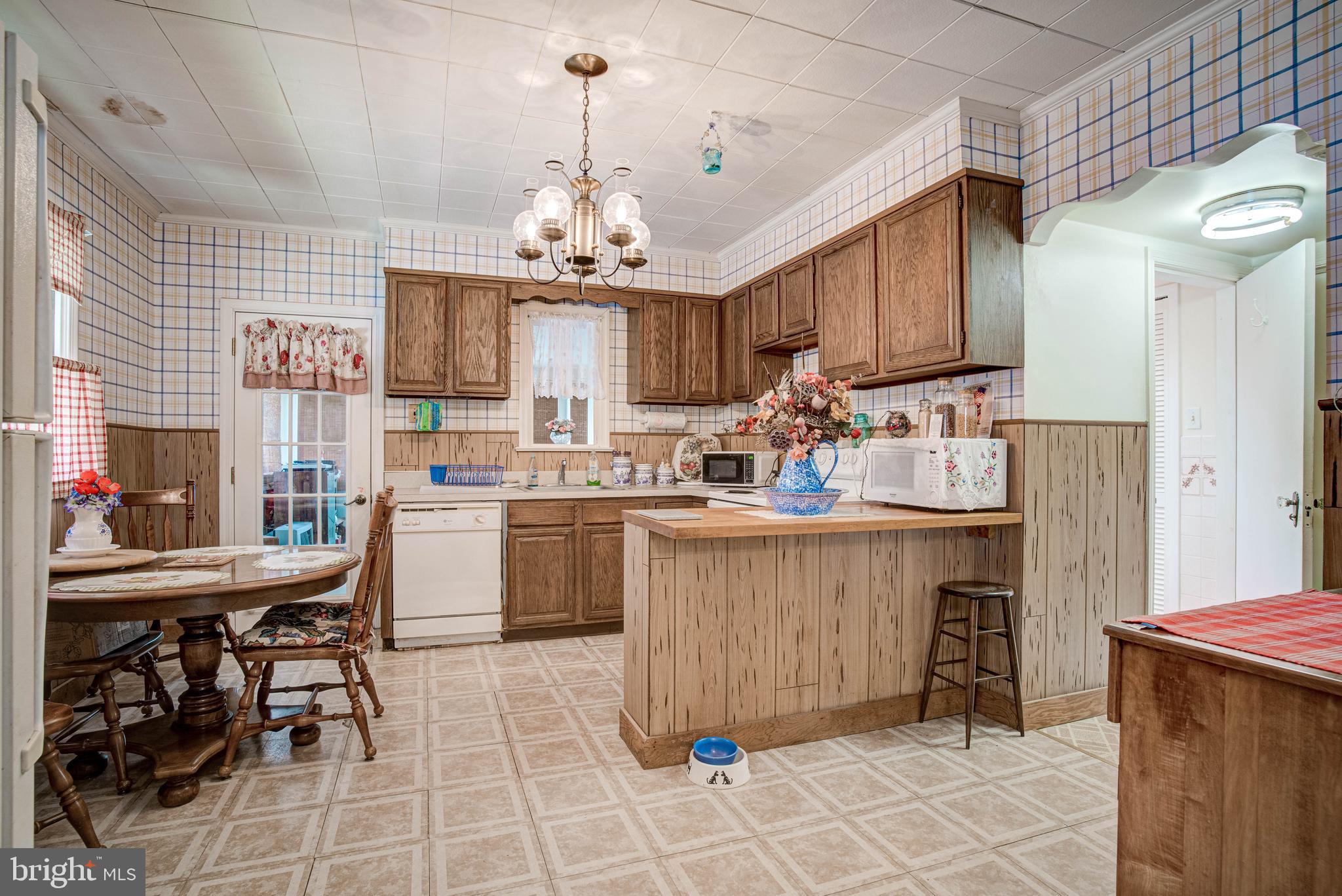 7149 Dungan Road Philadelphia, PA 19111 - Photo 11 of 26
