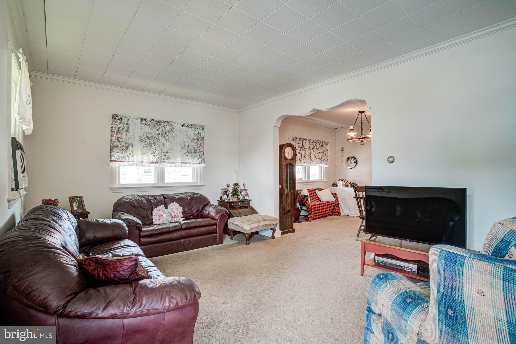 7149 Dungan Road Philadelphia, PA 19111 - Photo 4 of 26