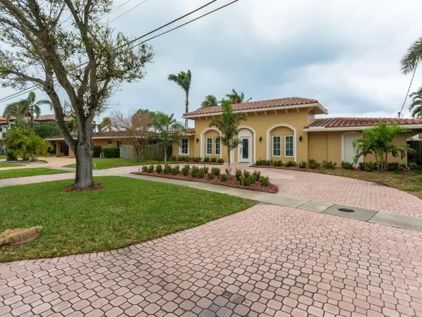 $5,000 | 4930 Northeast 27th Avenue, Lighthouse Point, FL 33064