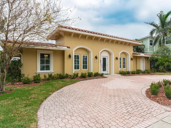 $5,000 | 4930 Northeast 27th Avenue, Lighthouse Point, FL 33064