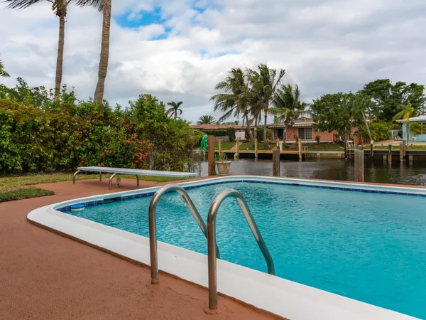 $5,000 | 4930 Northeast 27th Avenue, Lighthouse Point, FL 33064