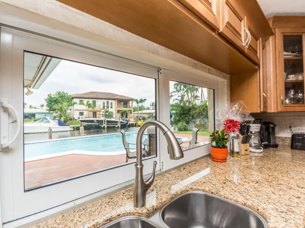 $5,000 | 4930 Northeast 27th Avenue, Lighthouse Point, FL 33064