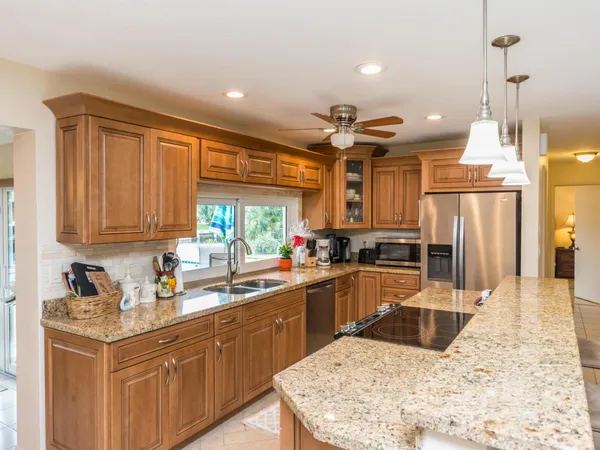 $5,000 | 4930 Northeast 27th Avenue, Lighthouse Point, FL 33064