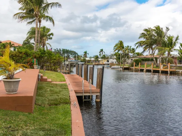 $5,000 | 4930 Northeast 27th Avenue, Lighthouse Point, FL 33064