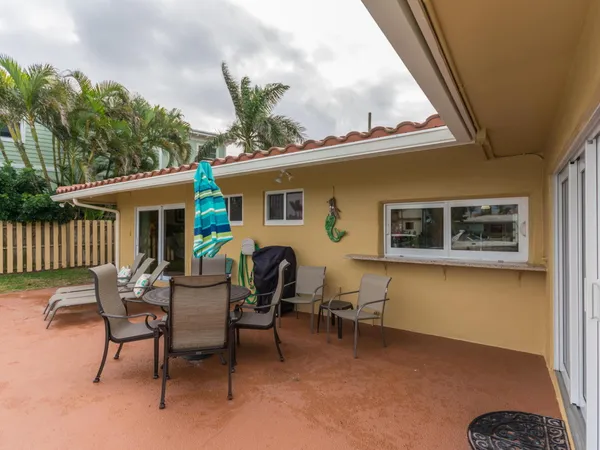 $5,000 | 4930 Northeast 27th Avenue, Lighthouse Point, FL 33064