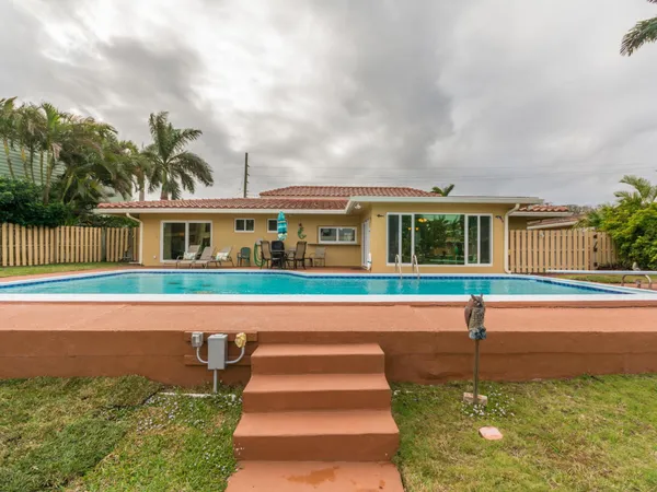 $5,000 | 4930 Northeast 27th Avenue, Lighthouse Point, FL 33064