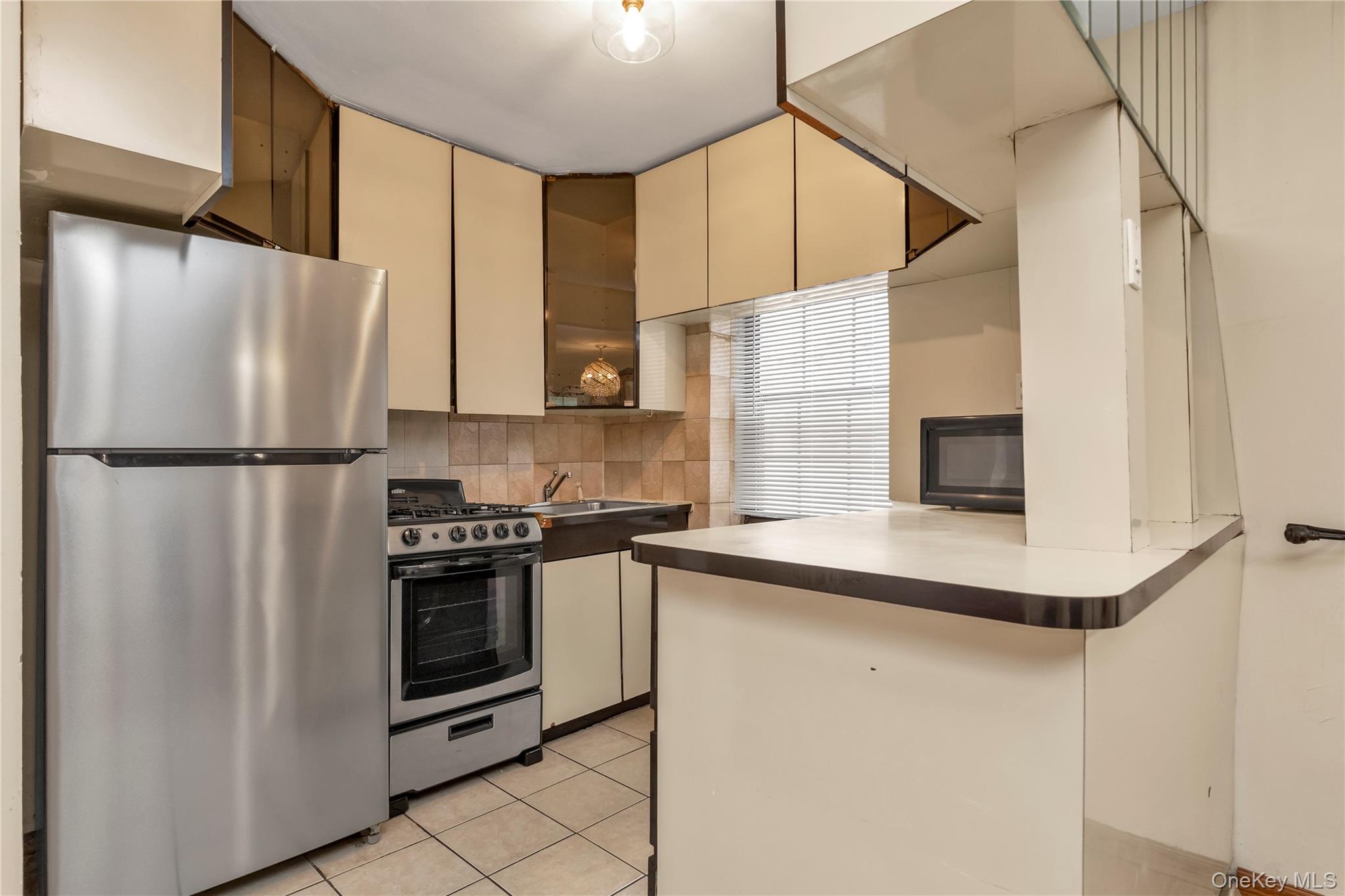 144-20 78th Road, Unit 1K Queens, NY 11367 - Photo 5 of 12