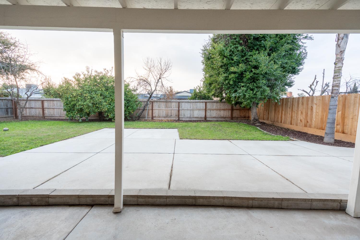 2612 Renn Avenue Clovis, CA 93611 - Photo 30 of 36 a view of a back yard of the house