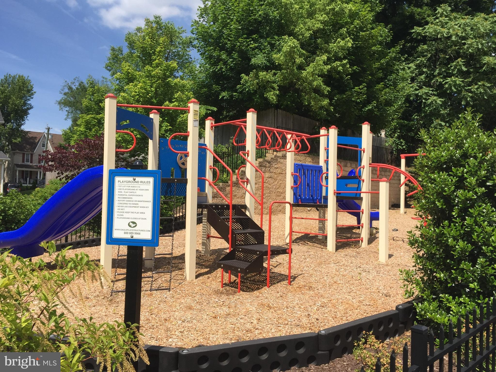 81 Linden Place Baltimore, MD 21286 - Photo 50 of 56 a view of outdoor space with seating