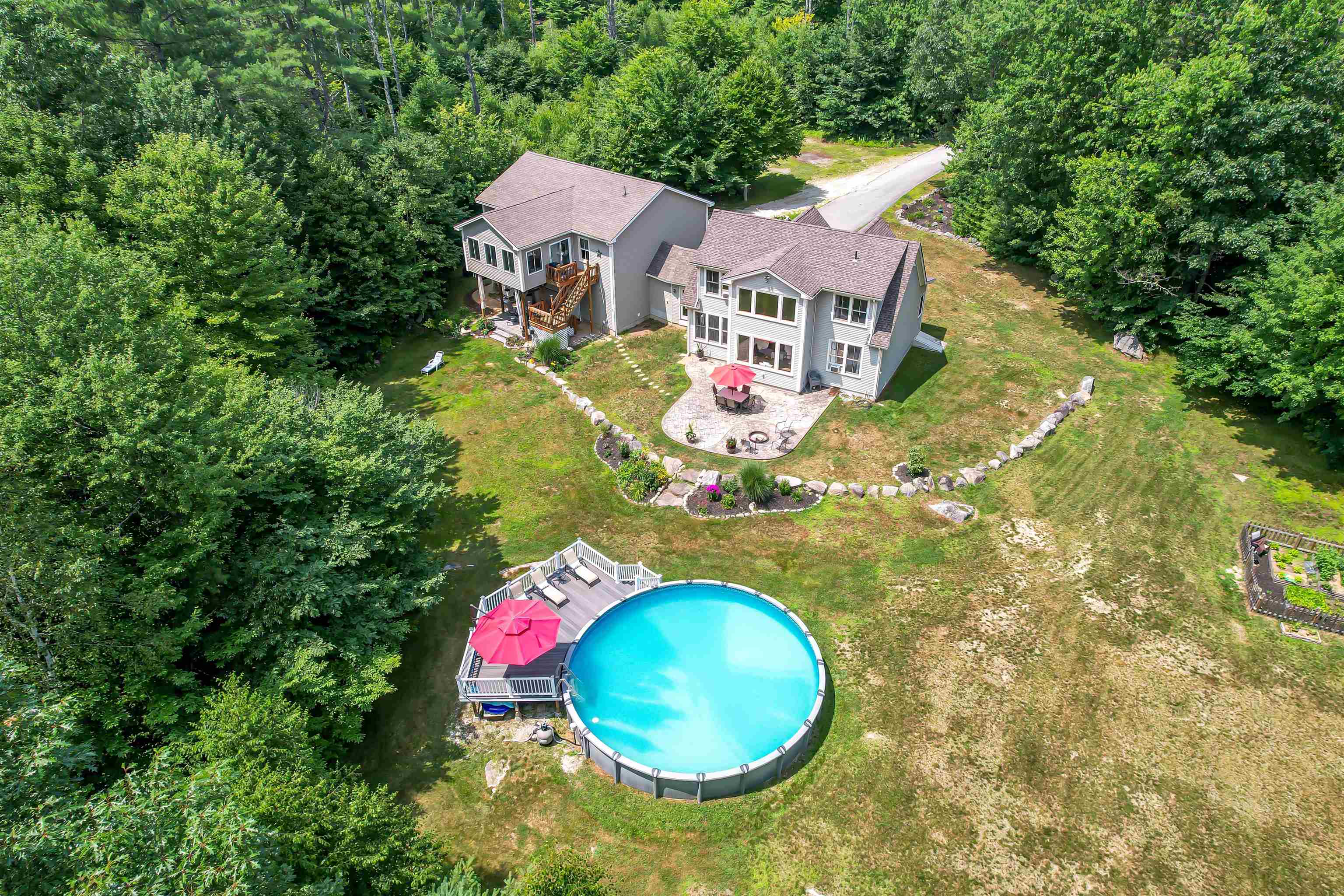 409 Deerfield Road Allenstown, NH 03275 - Photo 9 of 45