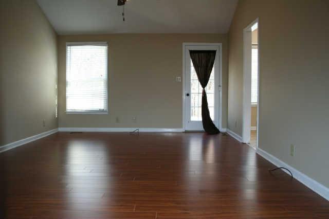 823 Burton Trail Adams, TN 37010 - Photo 2 of 13 Living Room