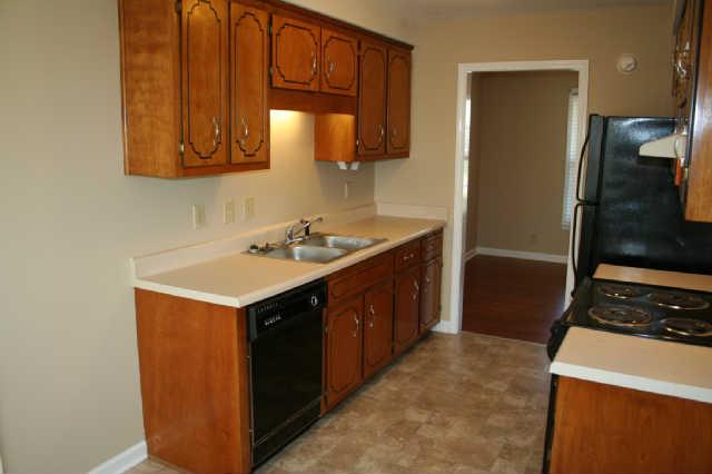 823 Burton Trail Adams, TN 37010 - Photo 7 of 13