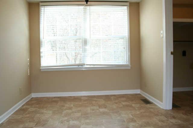 823 Burton Trail Adams, TN 37010 - Photo 8 of 13 Eating Area