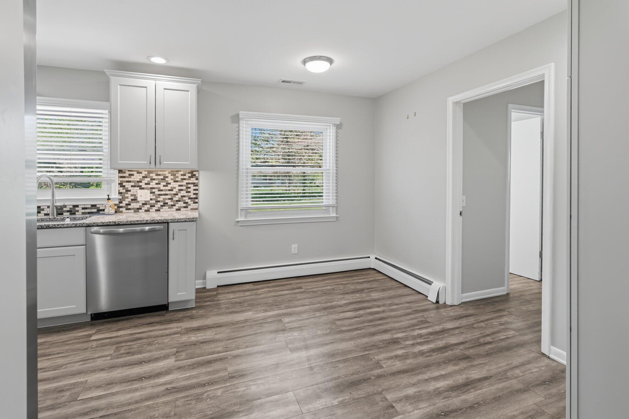 721 Piccadilly Road Kalamazoo, MI 49006 - Photo 15 of 52 16-WM7210piccadilly-5