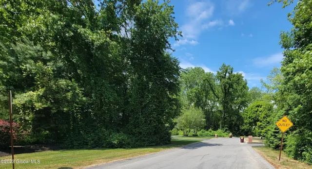 $225,000 | 4 Towline Lane, Clifton Park, NY 12065