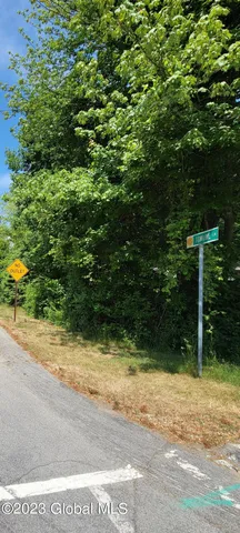 $225,000 | 4 Towline Lane, Clifton Park, NY 12065