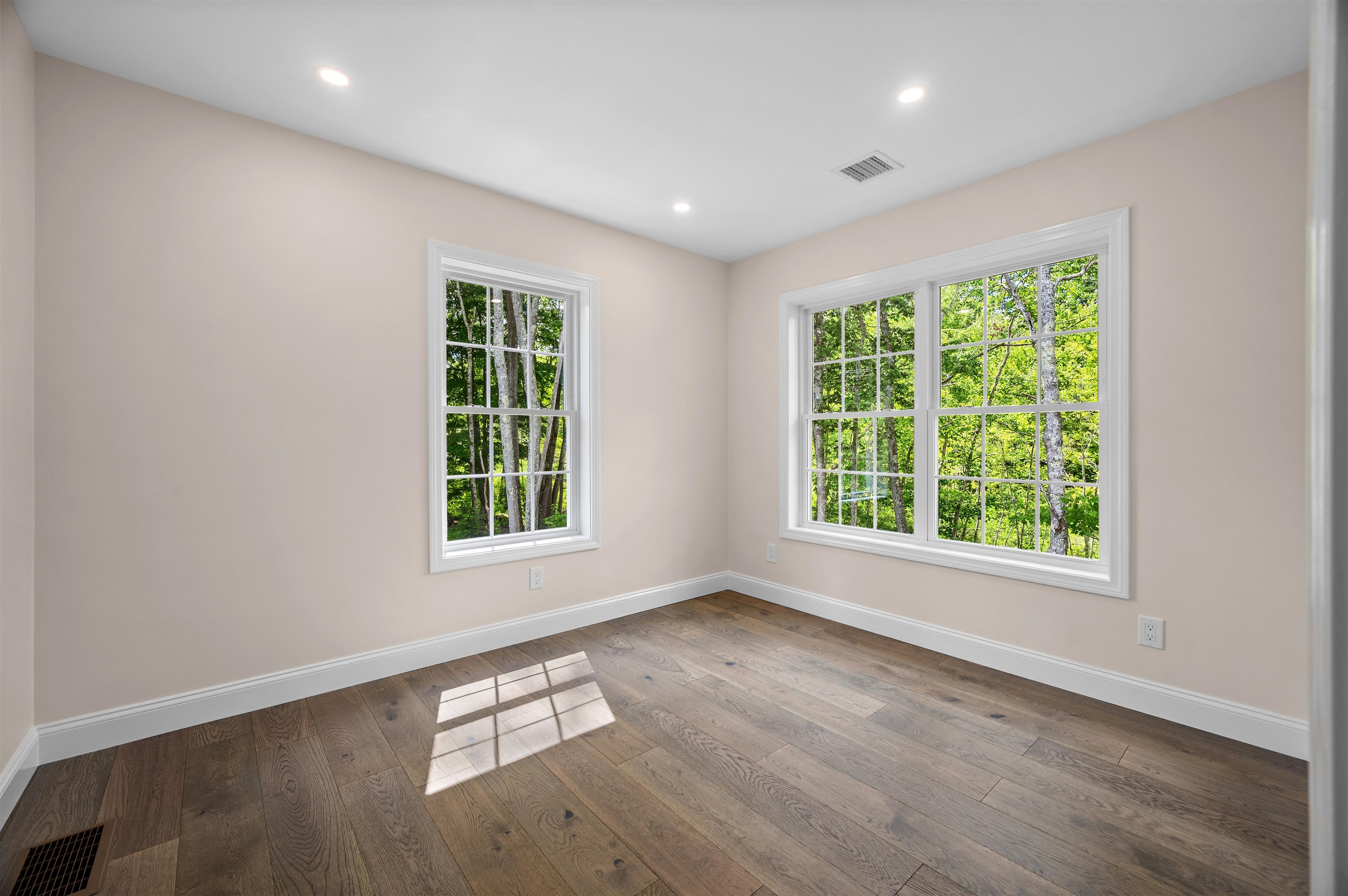 335 Raymond Road Chester, NH 03036 - Photo 20 of 29
