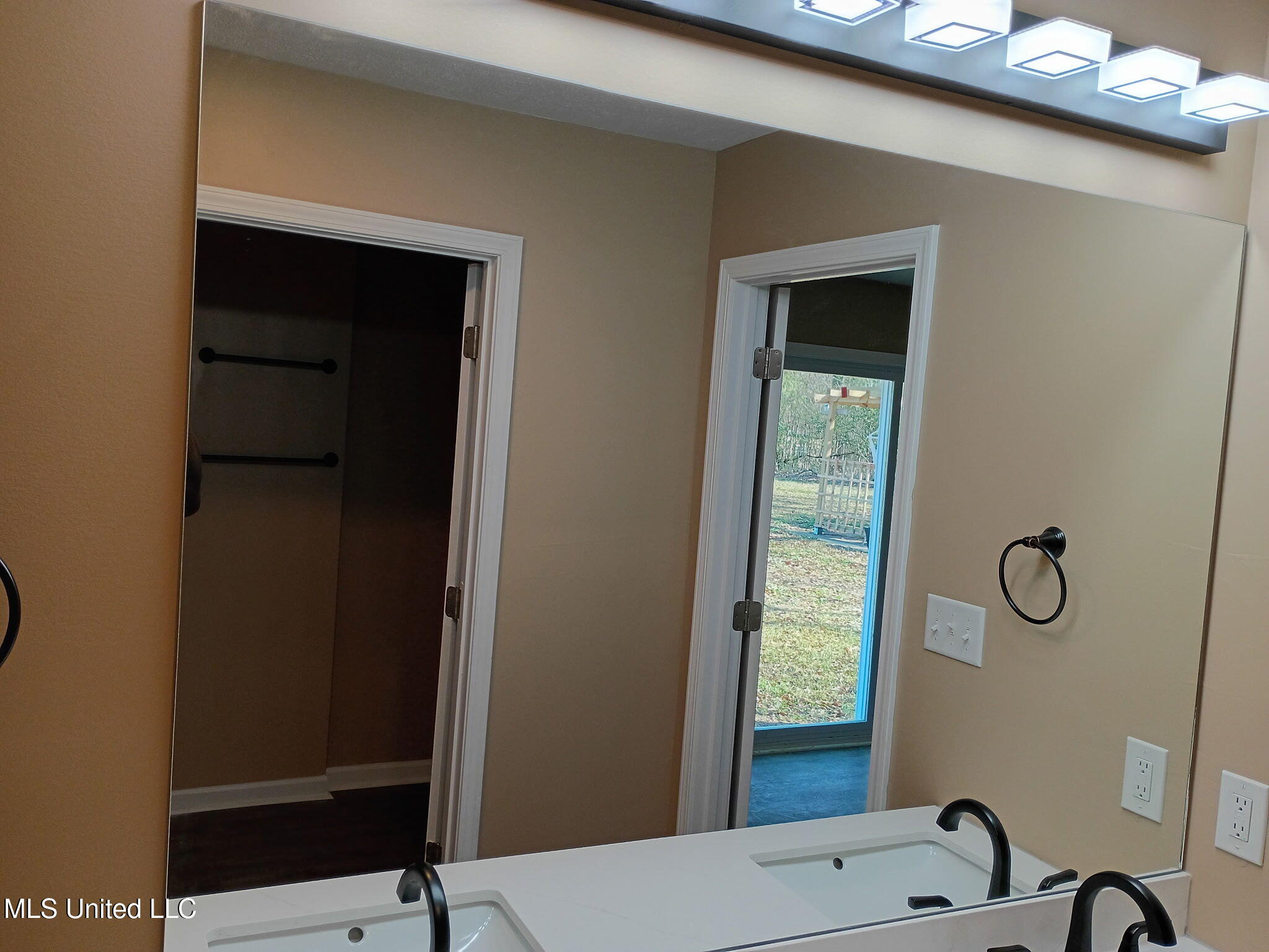 319 Glenfield Road Canton, MS 39046 - Photo 21 of 21 5457326521607311633