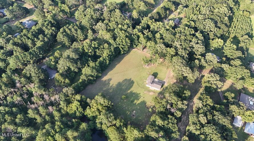 319 Glenfield Road Canton, MS 39046 - Photo 4 of 21 Screenshot 2025-08-06 215500