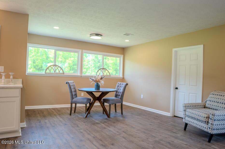 319 Glenfield Road Canton, MS 39046 - Photo 6 of 33 Screenshot 2026-04-12 180020