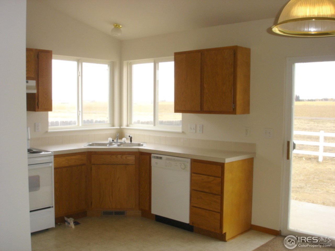 925 East 4th St Road Eaton, CO 80615 - Photo 4 of 14 Kitchen