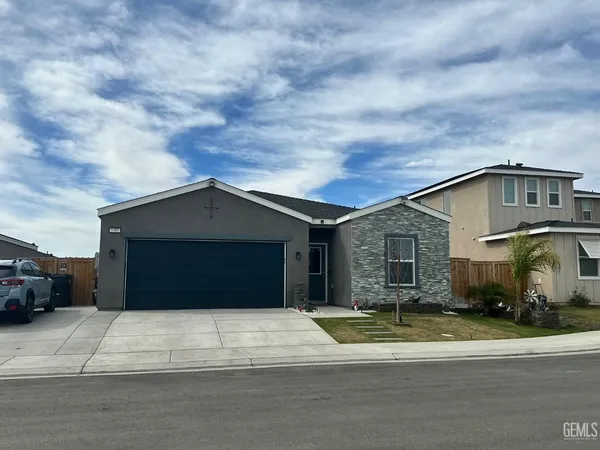 $290,000 | Undisclosed Address, Shafter, CA 93263